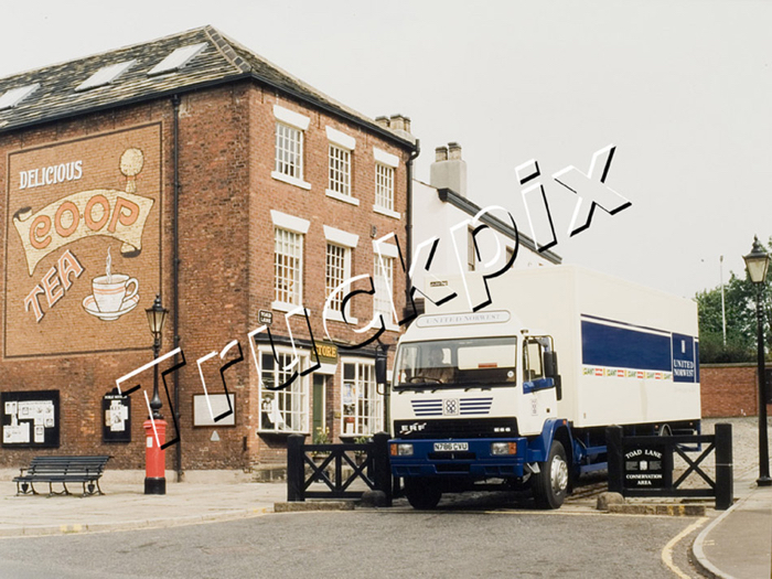 C037.Photo